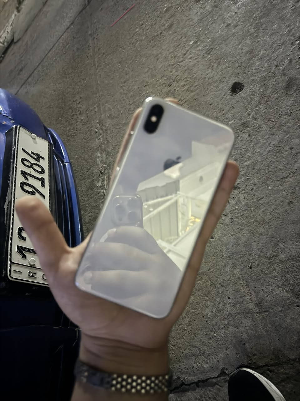 سلام عليكم
ايفون Xs Max
نضافه فول 
جهاز مال بيت 
ما مبدل بي كلشي نورمال 
بطاريتو  ٧٨ 
ذاكره ٦٤
جهاز كلش نضيف  ما يعبر هوى وما مفتوح نهائي 
وموجود الكارتون مالتو 
مكان حي الصديق 
ادفع سعر عجبني ابيعك 
***********
