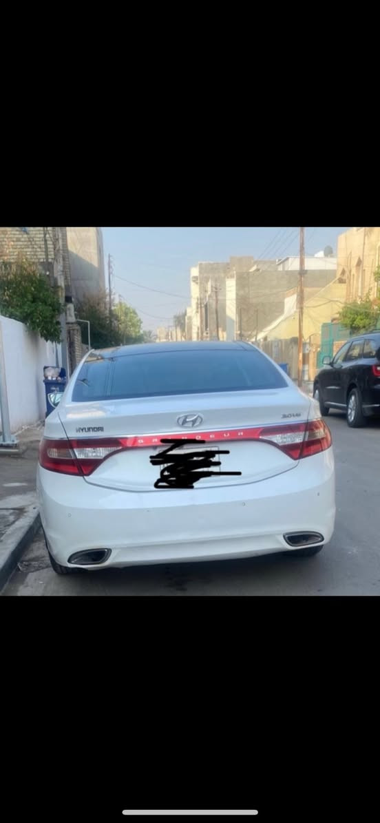 للبيع ازيرا ٢٠١٣ فول خليجيه كراندر اعلى فئة
صبغ جاملغ خلفي خلف سائق سعرها ١١ الف دولار وبيها مجال مكانها بغداد حي الجامعة للاتصال ***********
