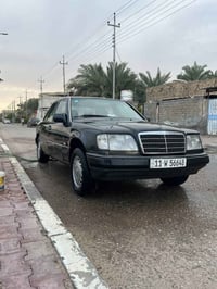 مرسيدس دب • ١٩٩٠ • رقم بغداد