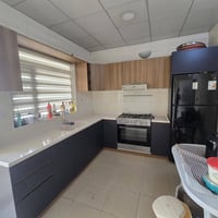 كونتر كامل خشب جديد مستغدم شهرين ساحيبه جديده غير مستغدم خشب اصلي مرمر...