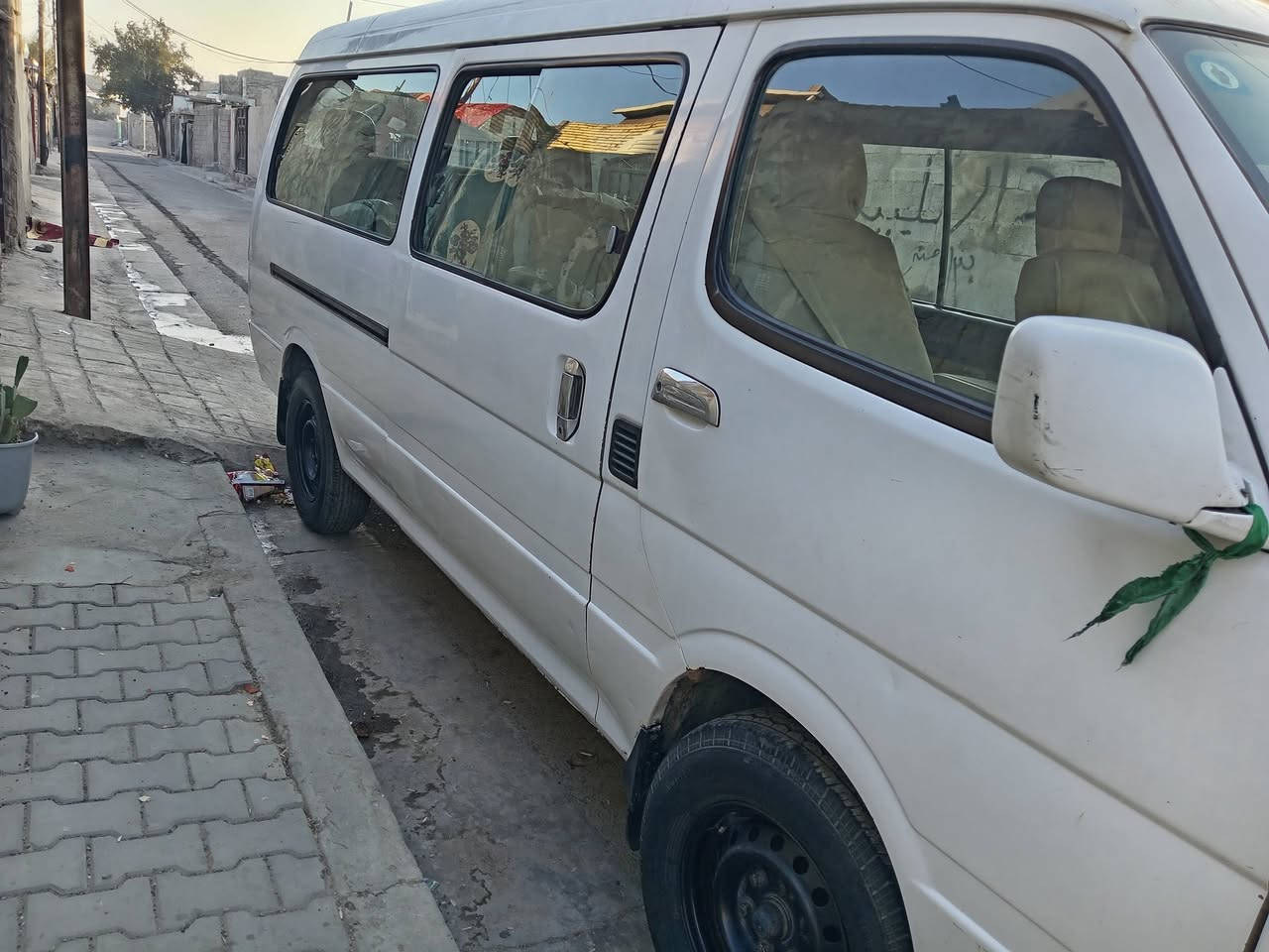 سلام عليكم جنبي اجوان موديل 15مكينه كير اكسن كفاله خير من الله دوشمه جديده تخم تاير جديد سعر 85وبيه مجال للطيبين مكاني بغداد حي النصر ***********
