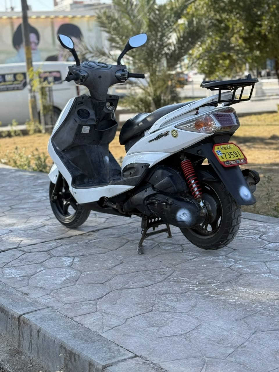 سكنس فحل كابريتر الدراجه جديده ومابيه نقص نكره وحده بكل وقت شلعه معدال تخبل مكينه ناعمه كلش ومكفواله كفاله عامه وين ميعجبك افحص او اجيب فيتر وياك اورق كامله منفيس الدراجه مصار هواي من نازه من الرمبه وصل موجوت هم السعر ٨٢٥ مكان بغداد البياع 
اتصال او وتساب ***********
