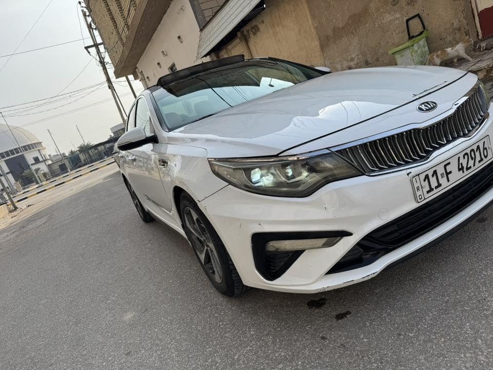 مكينة 2400 وارد امريكي 

حادث جدا بسيط يم البك لايت جاملغ الايسر يعني صبغ جاملغ وباب كلير الي بصفه  لان لونه صدفي لازم تلاون ويه الجاملغ

فوووووول مواصفات لمتددد للاخير 

المواصفات 

بصمه 

بنيراما

كشنات تبريد تدفئة 

كشنات جلد كهربائي 

لايت زنون اصلي 

ترحيب 

نقطه عمياء 

كاميرا دواره 

3 وضعيات قيادة.

  سبورت ECO.. NORMAL 

تبريد امامي خلفي 

هيترات 

ثلاجه

كشنات ذاكره 

خزن ميموري 

تحكمات فوول

وبعد هواي مواصفات بيهة

رقم بغداد دولي تحويل ثاني يوم 

مكينة وكير ع حدادية جديده 

تخم تاير جدد باتري جديد 

السيارة جاهزة ونضيفه 

السعر 122 وبيه مجال

***********
