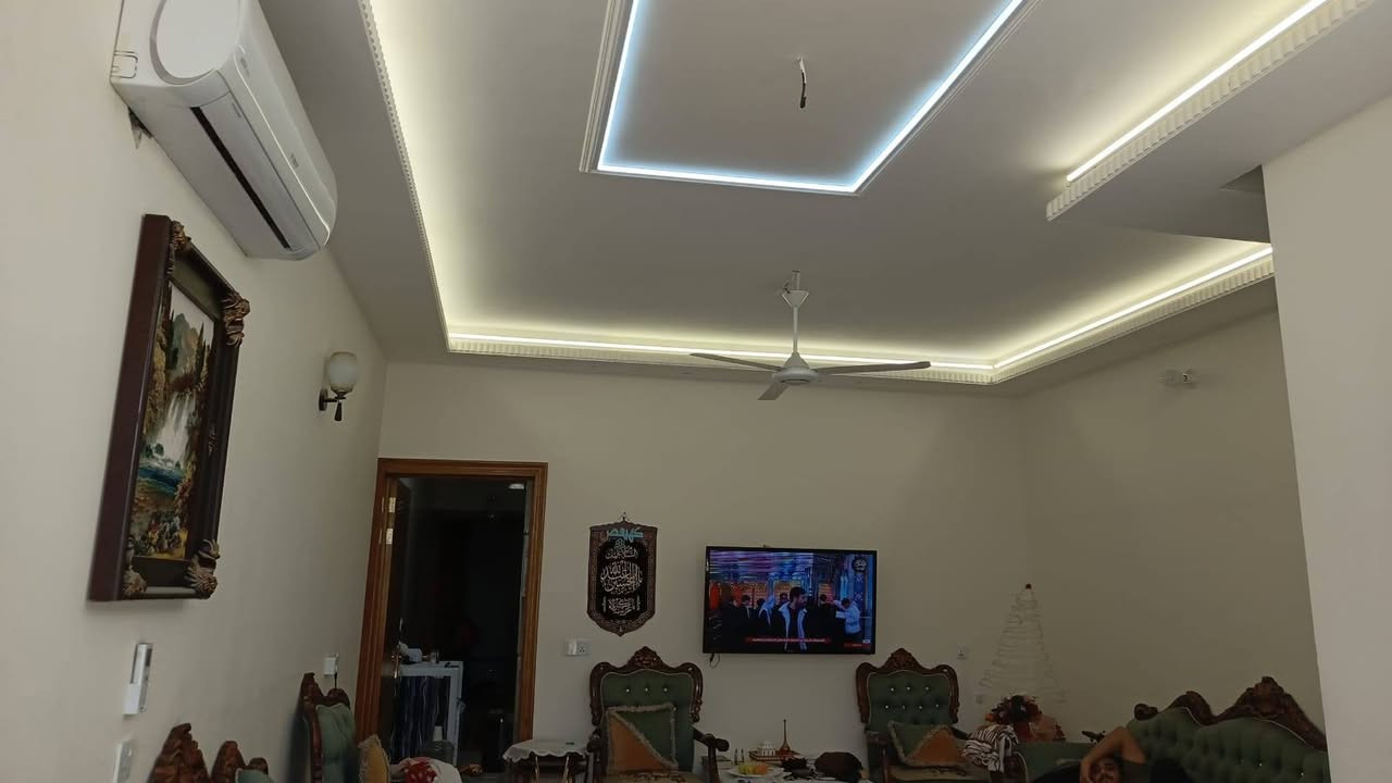 دار للبيع 100متر بلاطارات بناء جديد طابقين معزولات ربع غرف
مطلوب لاسكان 53السعر الكلي 165لاستفسار كثر ***********
