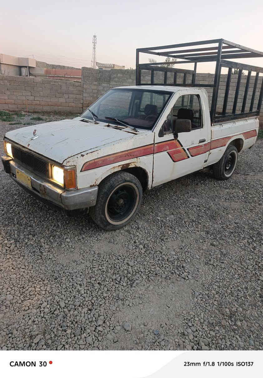 نيسان موديل ٨٩ سيارة بلادية بدون ضرر بدون صبغ .. رقم نينوى اصفر. مكينة وگير 3y. 
مال ٨٥ نشاط فول 5گير صدرها نظيف باتري جدي سيارة حلوة وجاهزة مايعوزها  مصرف   دوشمة كاملة  الامامي دسكات.. السيارة قسام شرعي. شرط الوكالة او تحويل 
السعر ١٨ ومجال بسيط. اللوحة الخلفية مفقودة وبيها لوحة لكن غير اصلية
للاستفسار مكتب الاصحاب 
***********
***********
***********
