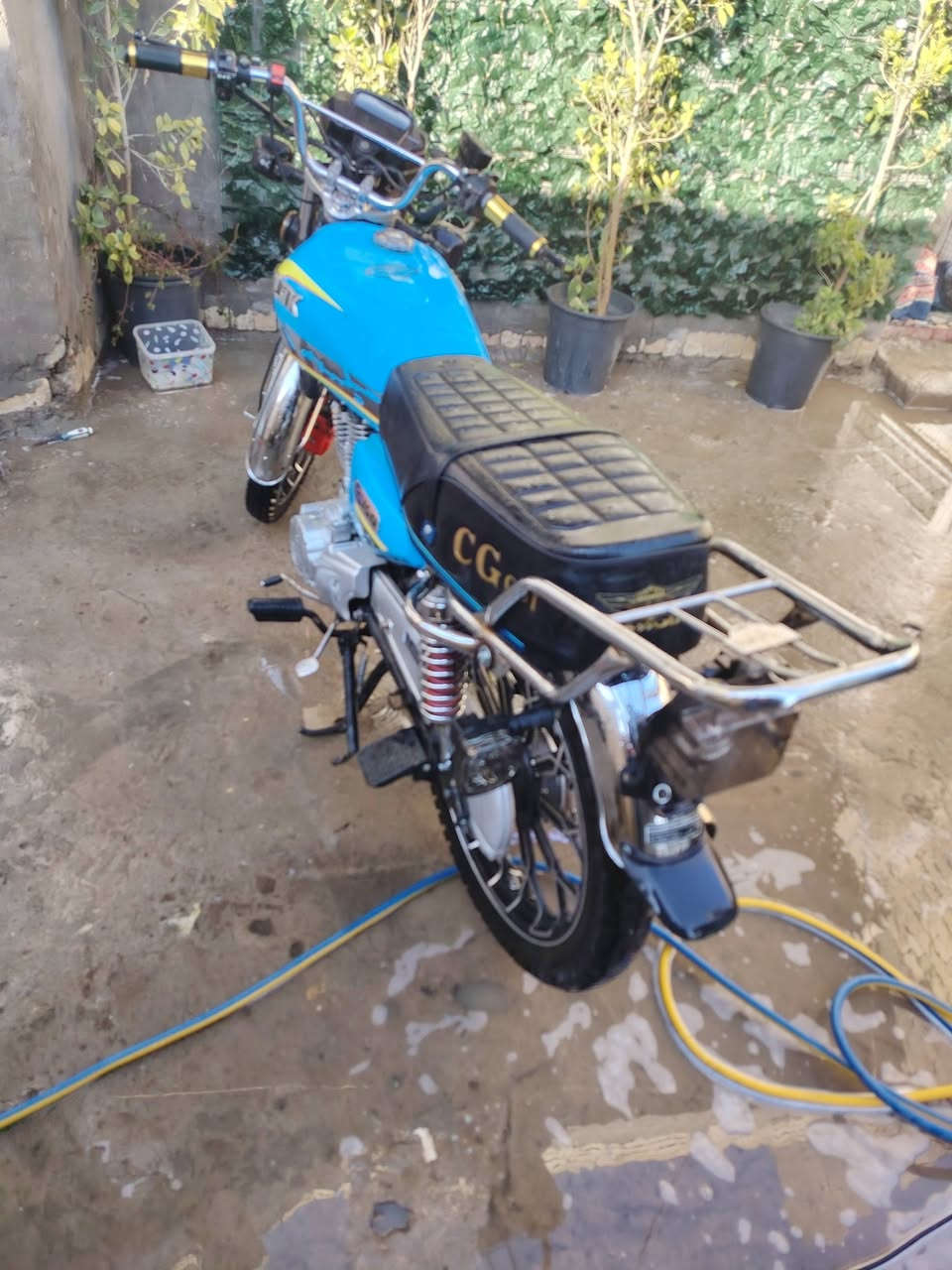 السلام عليكم دراجه سونيك موديل24 اوراق اصليه نظيفه برغل ما مفتوح بها دراجه شغاله كهربائيات شغاله سلف شغال هندر. شغال مكان بغداد فلكه حي النصر السعر 650 وبيها مجال فقط للشراء *********** بس على الواتساب
