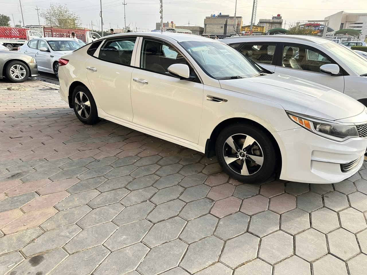 السلام عليكم
كيا أوبتيما 2016 
بيها قطعة وحده جاملغ خلفي والبنيد بي كلير 
السيارة فول مواصفات بصمهة شاشه مري شفط كشنات كهربائيه
كير مكينه حداديه تخم تاير 
جاهزه من كلشي خير من الله 
رقم جديد وسنويه جديدة تحول وكاله 
مكانها واسط 
للاستفسار 
***********
