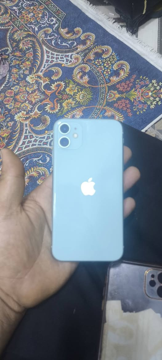 السلام عليكم ايفون 11 ذاكره 128 
جهاز مكفول من كل خلل أو عطل 
سعره 190 وبي مجال تأخذه من باب البيت
*********** موجود وتساب أو اتصال
