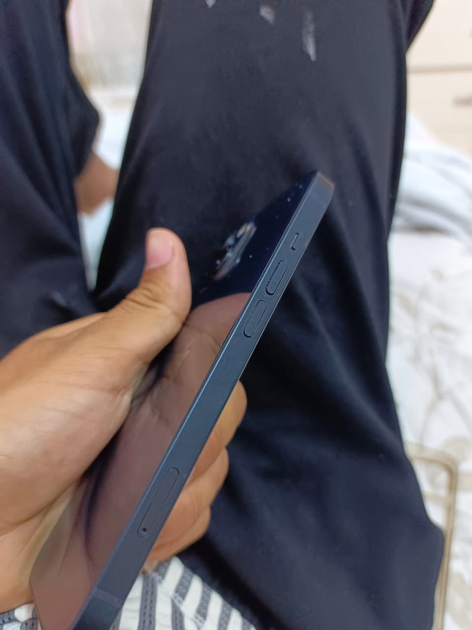 سلام عليكم 
ايفون١٣العادي 
غير مفتوح ولا مستبدل بي اي قطعه ولا مرفع البطاريه 
السعر ٤٥٠ 
العنوان بصره كرمه علي رجائا متشتري لا تعامل 
هذا رقمي للتواصل واتساب ***********
