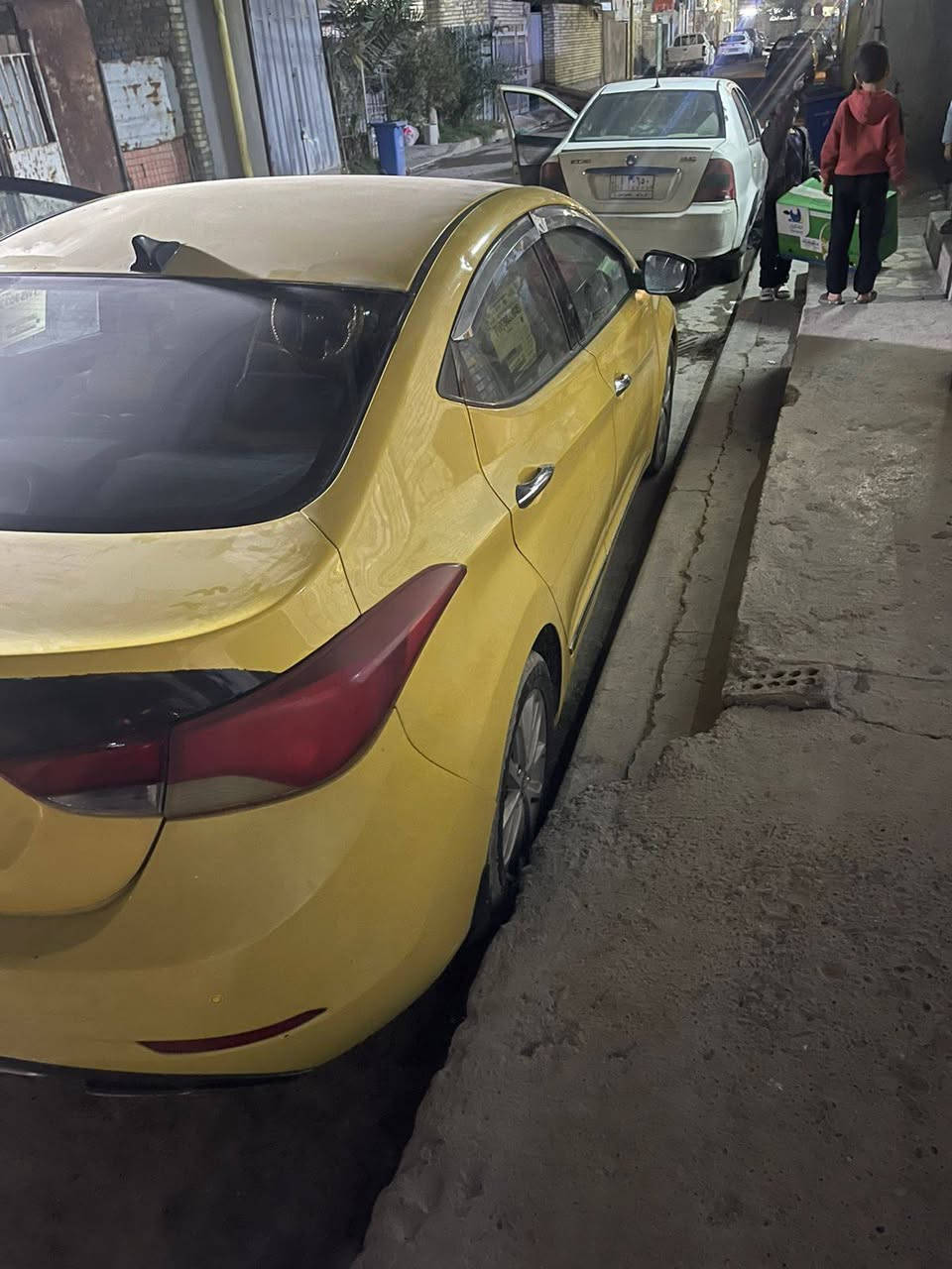 سياره موديل 16 حادثها طخه خفيفه فقط كير مكينه تخم تاير تبريد جديد سياره مال بيت سياره بسمي/***********
