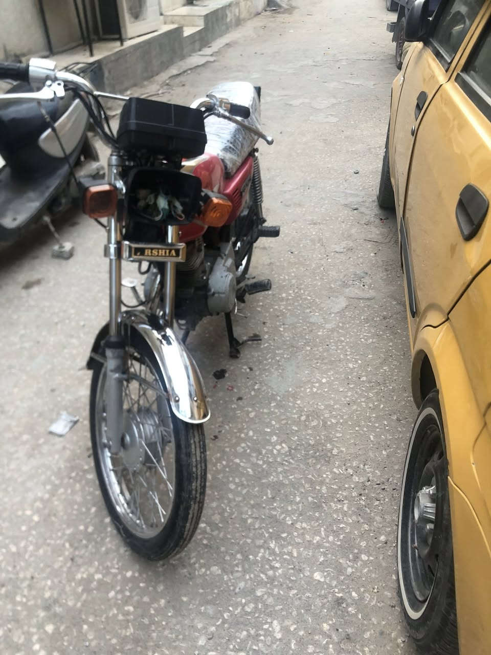 سلام عليك دراجة لبيع كلك شغاله مكينه بيه صوت ترهم مراوس ماكس


**إذا كنت صاحب هذا الإعلان وتريد حذفه لأي سبب، رجاءا أرسل رسالة إلى الدعم الفني**