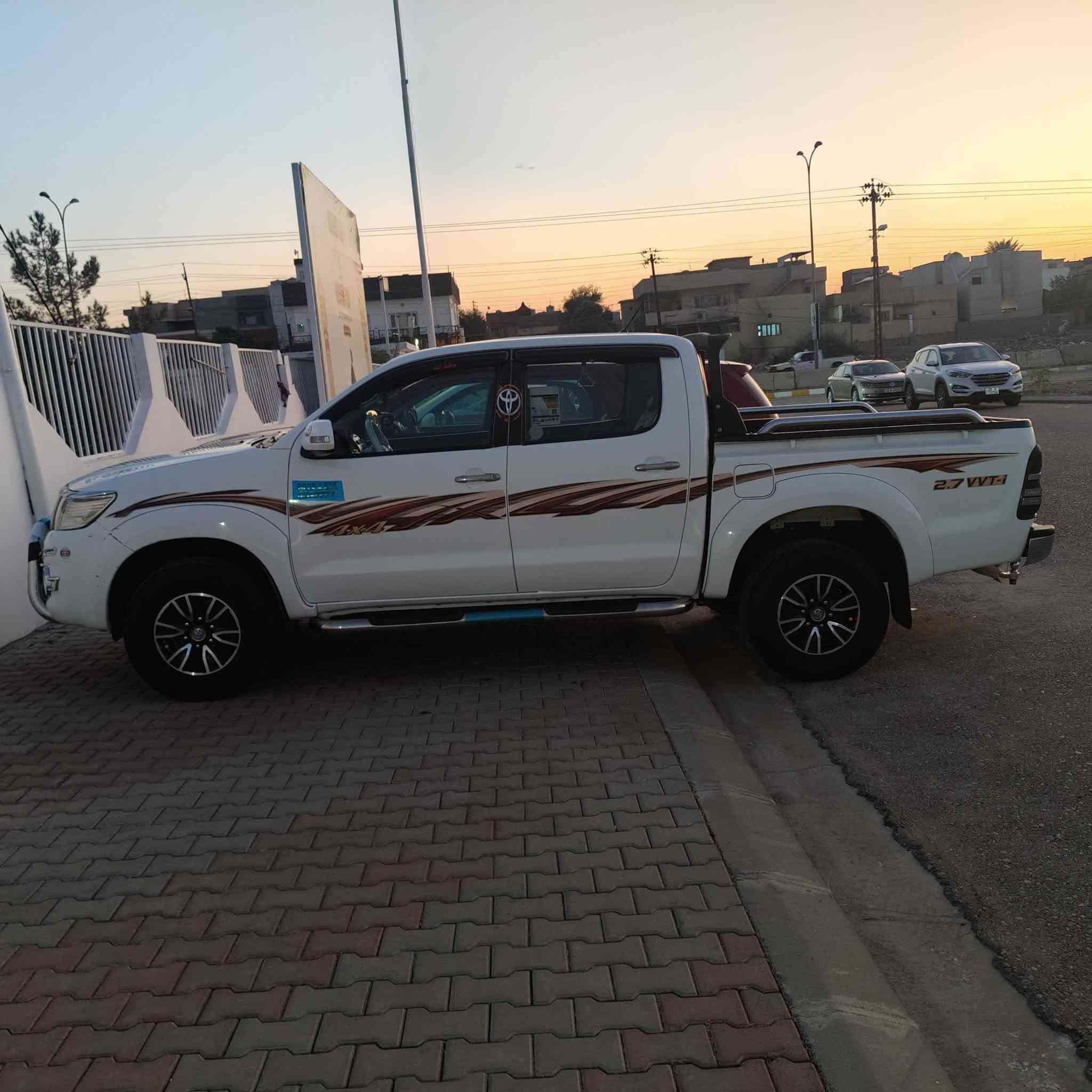 مرزي فور ويل موديل 2014 فول مواصفات سيد نهرو 
كير ومكينة دواخل شاصي كله شرط 
سياره كلين فول فول رقم دولي اربيل سنوية لحد 29 
شرط التحويل والغرامات سياره كلين 
السعر / 250 
عنوان/ كركوك
استفسار/ ***********
