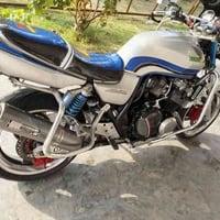 سيبي فور 400 • رمادي تاميم • اوراق بدون كمرك