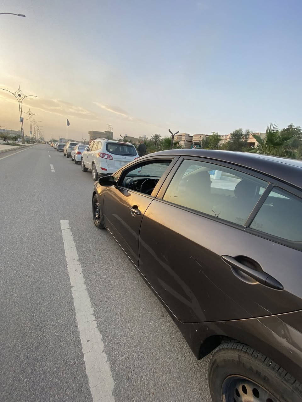 كيا فورتي 2018
السيارة مفتوحه مكينتها 
كير جديد 
تبديل جاملغ الأيمن والأيسر والبنيد 
مكان السياره الناصريه
اتصال ***********
***********
السعر 95
