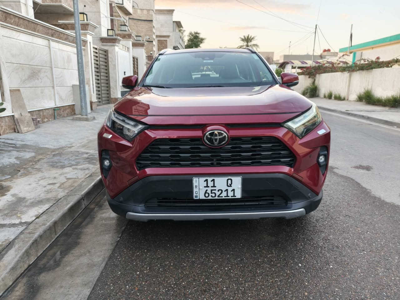 السلام عليكم تويوتا رف فور موديل ٢٠٢٣ ماشيه ٢٣ ألف ميل بيه بابتين وجاملغ مبدلات نفس للون بدون صبغ ارباك دركه موجوده في بغداد شارع فلسطين سعر  ٢٢٨٠٠ وبيه مجال *********** حجي اثير العامري
