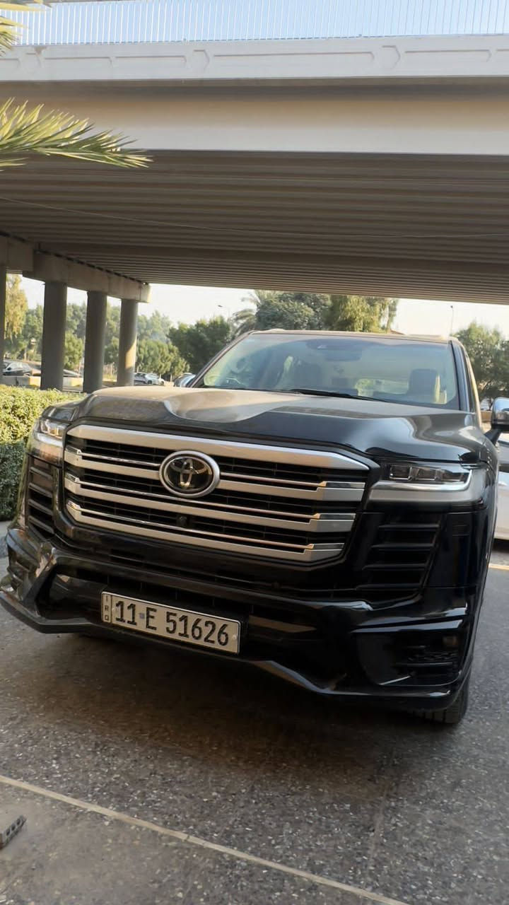 سلام عليكم للبيع لاندكروز 2023 VXRفول مواصفات حته البوب شفط السياره جديده ماشيه 43الف كيلو متر السعر 770وبيه مجال للستفسار الاتصال على الارقام ***********
