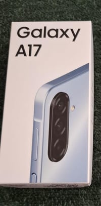 للبيع جديد لوك ذاكرة١٢٨ للاستفسار 07705809580