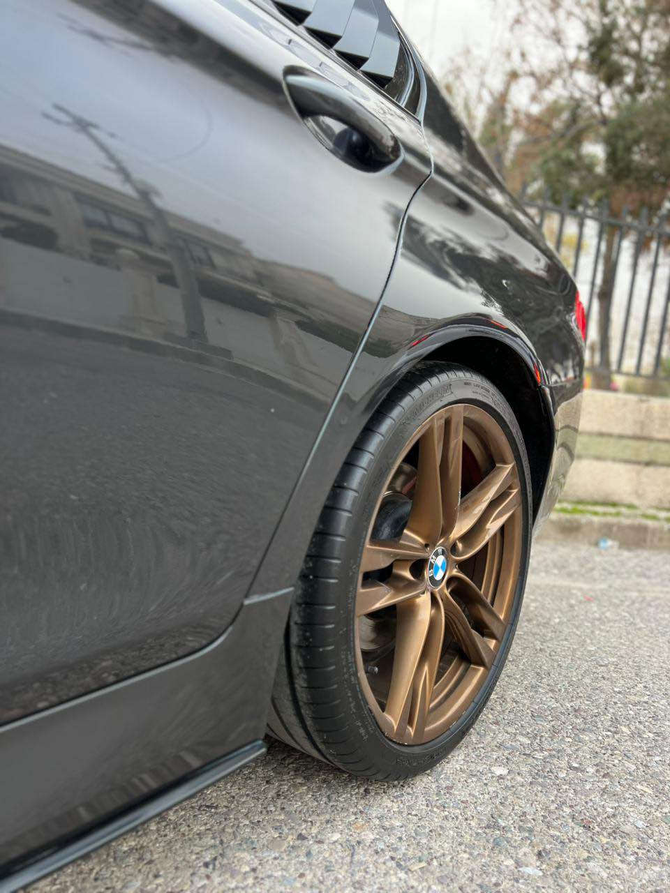 کــــــوردی 
تەنها فرۆشتن ، بە نقد 
بی ئێم BMW . F10 
خلیجی سفر شرکە عڕوش 
مــــــۆدیل / 2011 ، بەنزین 
مەکینە / V6 . 530 نۆزن کورت مەڕغوب  ، قەپاغ کراوەیە 
گێڕ و مەکینە کارەباییات بەشەرت
ڕۆیشتن / ٢٧٠ هەزار کم 
ڕەقەم هەولێر سەنەوی 2025

مواسفات / سلایت گەورە ، برێک بەسمەو ئۆتۆ ، بیلادی پەردە ئۆتۆ 
کامل کـــــــراوە بە M 
یەک چاملغی پێش سبوغ ڵەگەڵ ڕوبع بۆنیت 
بێ ناوگرتن ، بێ ئێڕباگ 

ناونیشان هەولێر 
نـــــــرخ   ( ١٤٩ $ ) 

عربی 
فقط بیع نقد ، 
بی ٱم BMW . F10 . 530 
خلیجی سفر شرکە عروش 
مـــــــودیل / ۲۰۱۱ بنزین
حجم محرك / V6 _ 530  
نوزن قصیر مرغـــــــوب 
قبغ مال محرك مفتوح 
جیر و محرك كهرباییات بشرط 
ماشي / ( ۲۷۰ ) الف کم 
رقم اربیل سنویە سنە 2025 

مواصفات ، سلایت كبیر ، بریك بصمة و آوتو ، سترة بیلادي 
سيارة كامل محدث M 
صبغ فقط جاملغ آمامي و شبر بولنت
بدون دواخل ، بدون ایرباك

عنوان اربیل 
سعر      ( ۱٤۹ $ ) أربيل, العراق


**إذا كنت صاحب هذا الإعلان وتريد حذفه لأي سبب، رجاءا أرسل رسالة إلى الدعم الفني**