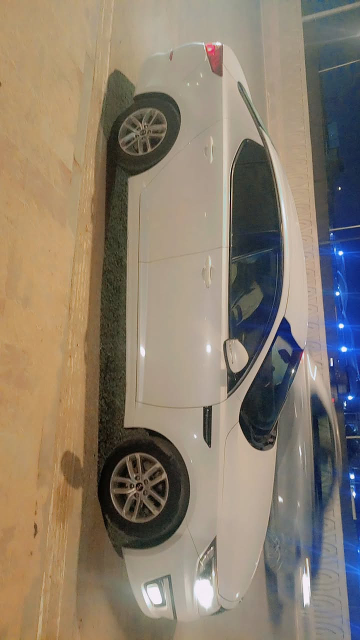 اوبتيما 16 خليجي كفاله عامه من الزلغ ماشيه 52 الف رقم بغداد بسمي مكينه 2000 دوش وضع الشركه سياره كارتون شرط مكاني ناصريه مركز ***********
