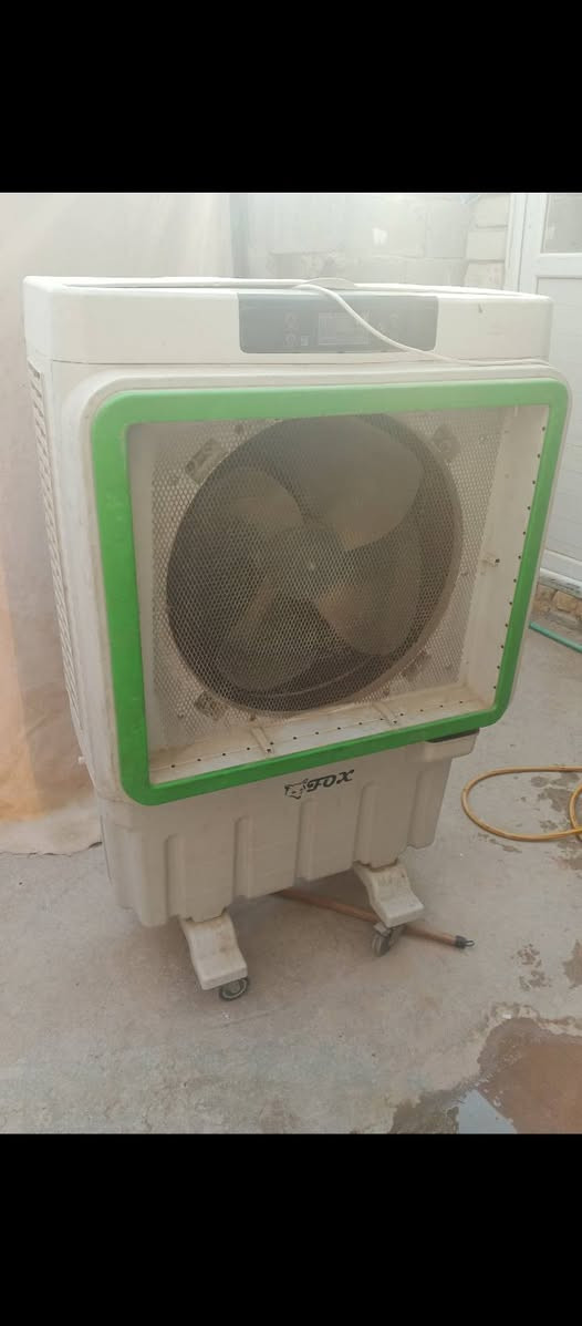 اسلام عليكم
مولده كوريه اصليه ماداخله تصليح.100 الف
كونفيره نضيفه كلش نقص شباك بس 60الف
غساله بيه كسر بالكفر شغاله كلشي مابيها غسل وتنشيف 30 الف
مكان كوفه 
***********
