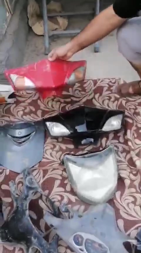 اخوان ابيع شلع الي اتفيدهة يخابر ويدلل تصفية محل مال ابني مكاني الدولعي يم جسر دباش قيم انتة /***********
