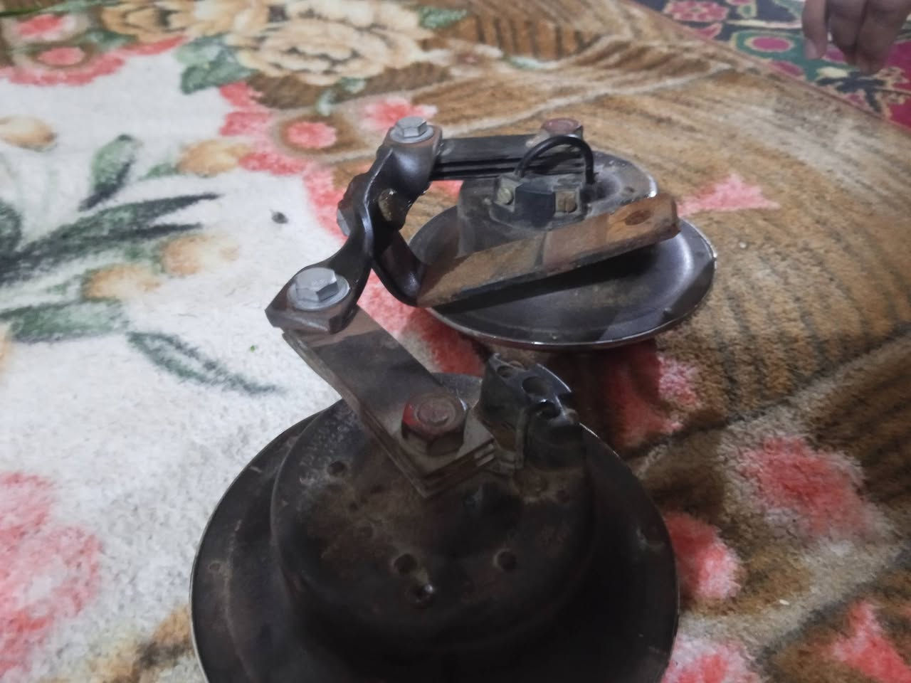 سلام عليكم هورنات للبيع اصليات العنوان مجر الكبير السعر 175 الرقم ***********٫٫٫
