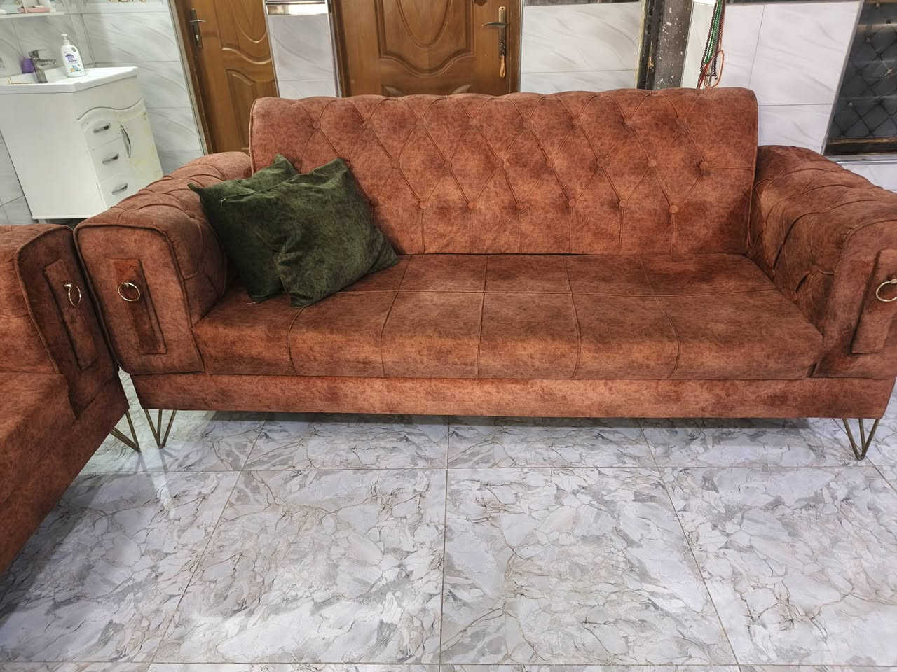 تخم قنفات ٦ مقاعد تسكام نضيف جداا اخو الجديد
مع طبلات عدد 5 السعر ١٧٥ 
عنواني التراث


**إذا كنت صاحب هذا الإعلان وتريد حذفه لأي سبب، رجاءا أرسل رسالة إلى الدعم الفني**