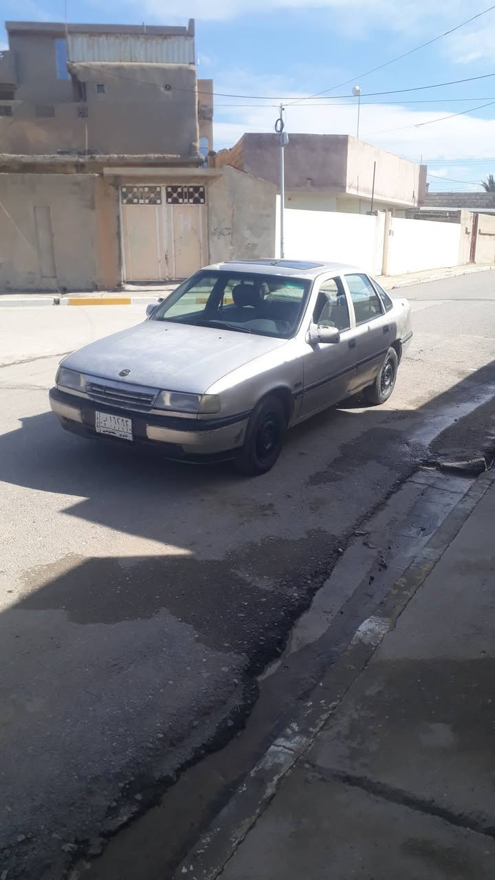 السلام عليكم اوبل فيكترا موديل 91 حجم 16 ثانويه قدم سياره بالسمنه تريد تحويل تريد وكالهه ثانويه لغايه 27 سياره بدون صبغ محرك وجير شرط فيها ضرر جامر لغل قدام السكن وبس سياره كهربائيات شغال تدفيه شغال سعر السياره 32 وبي مجال سياره موجود موصل تلعفر رقم الموبايل بها واتساب***********
