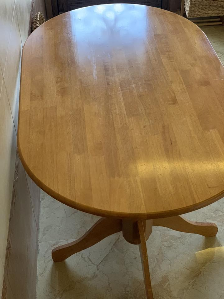 للبيع ميز طعام وبسعر جدا مميز ميز خشب طبيعي وجديد للتواصل الاتصال على هذا الرقم ***********
