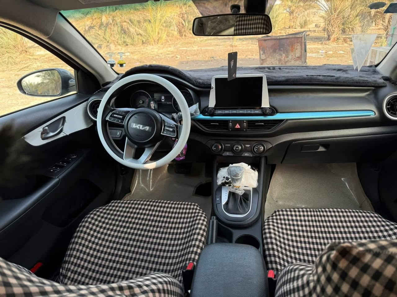 كي فورتي ٢٤ مكفوله من الصبغ ول تبديل
سوناره  موجود بل صور
ماشيه40
قياده ذاتيه
مثبت سرعه
تحديد مسار 
مانع اسطدام

رقم مثنى حره بسمي مداور ثاني يوم 
سعر ١٦٥بيه مجال  ***********
