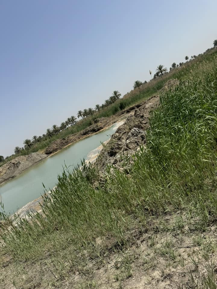 آرض لبيع المساحه ٣دونم طابو سند ٢٥ على نهر الفرات 
طريق العلماء قرب جسر الكفل 
الأستفسار ***********
