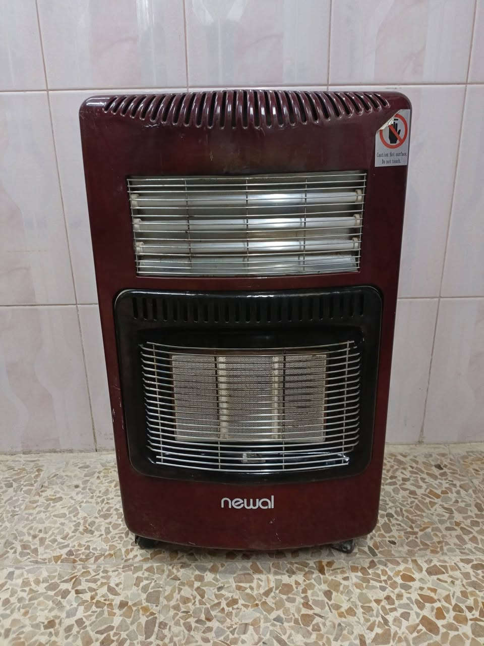 صوبة للبيع
غازية وكهربائية

السعر 45.000الف وبيها مجال

للاستفسار اتصل على ***********
