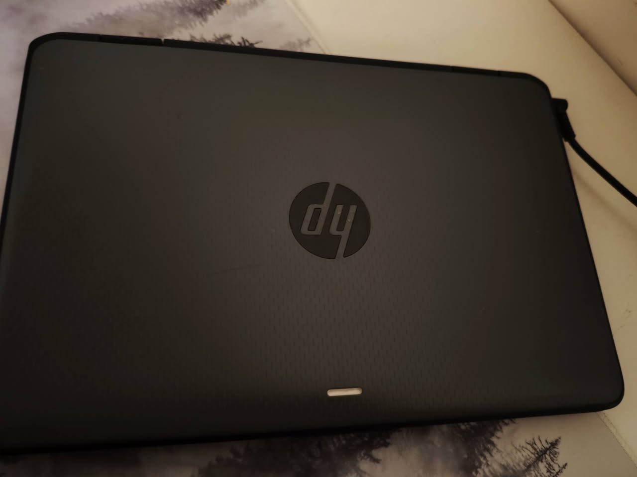 سلام عليكم لابتوب برو بوك نضيف جدآ لمس + قلاب 
معالج كور m3 جيل7
رام8 DDR4
هارد كلش سريع m.2 128 
بطاريه ممتازه 
شاحنه اصليه جديده وياه 
سعره130 الف وبي مجال مكاني نجف حي ميسان 
واتساب ***********
