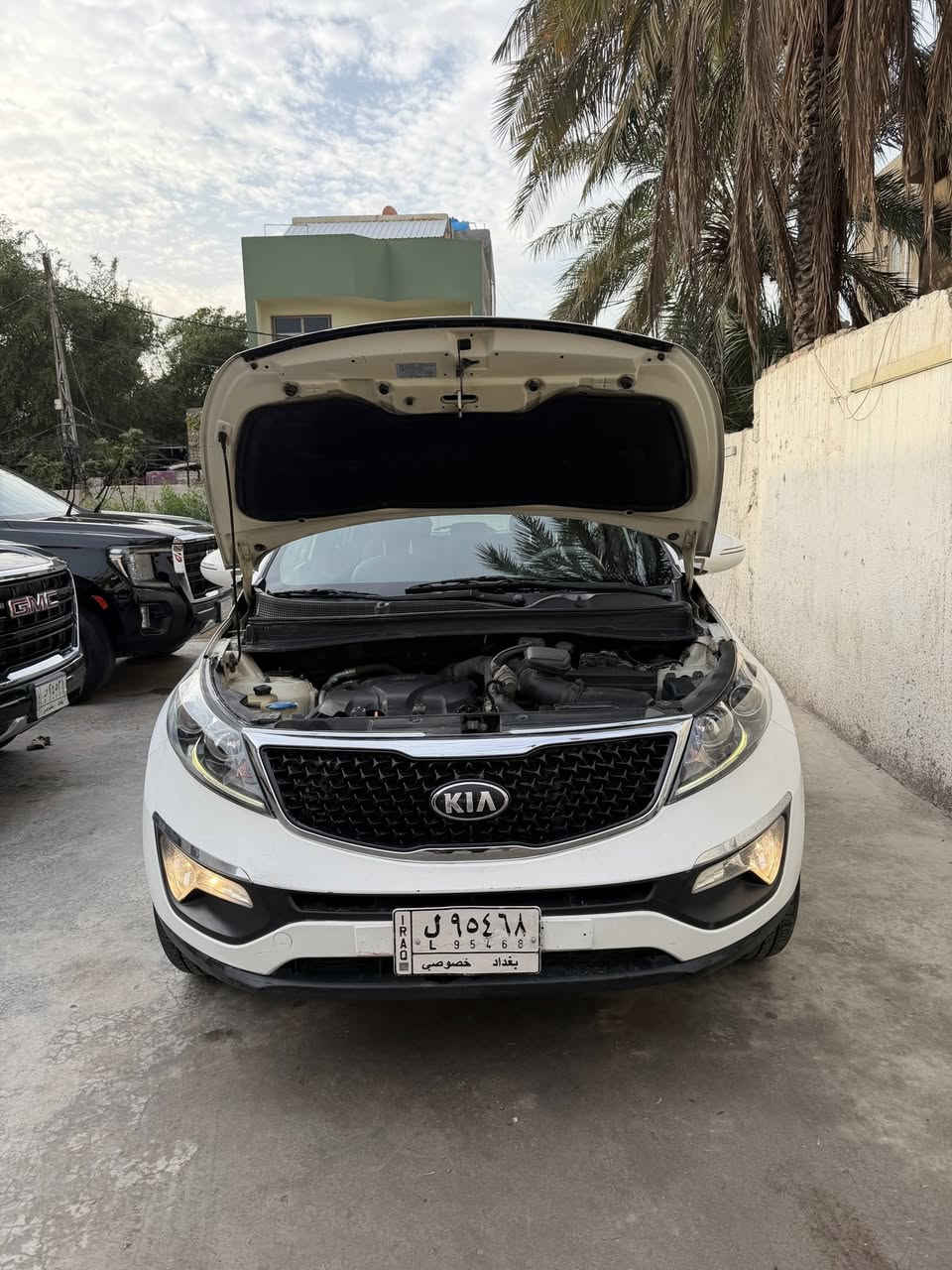 سلام عليكم 
من رخصة الادمن 
كيا سبورتج موديل2012
رقم بغداد 
محرك جي دي اي 
بنوراما 
تحكم ستيرين
شاشه تاب
بصمه
ماشيه175 الف
مابيه اي صبغ
مكان سياره زعفرانيه
السعر 123
ملاحظه

*********** محرك بيه خيط تبخير
