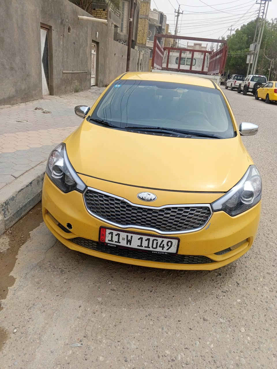 كيا فورتي 2014 ضربتها بجاملغ الامامي وشويه من البنيد بدون تبديل السياره ليبل واحد جاهزه مكينه 1800 دوش كير ومكينه مكفولات مكاني الناصريه مركز  *********** رآيدها ب. 102
وبيها مجال
