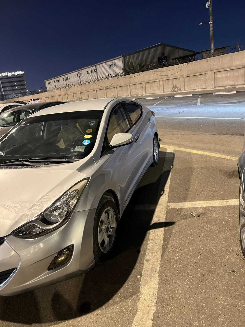 سلام عليكم سياره النترا افانتي مديل 12 كفاله من ضربه بيه صبغ خارج العراق سياره ب اسمي وارقام جديده سعر 95 الهاتف/***********
