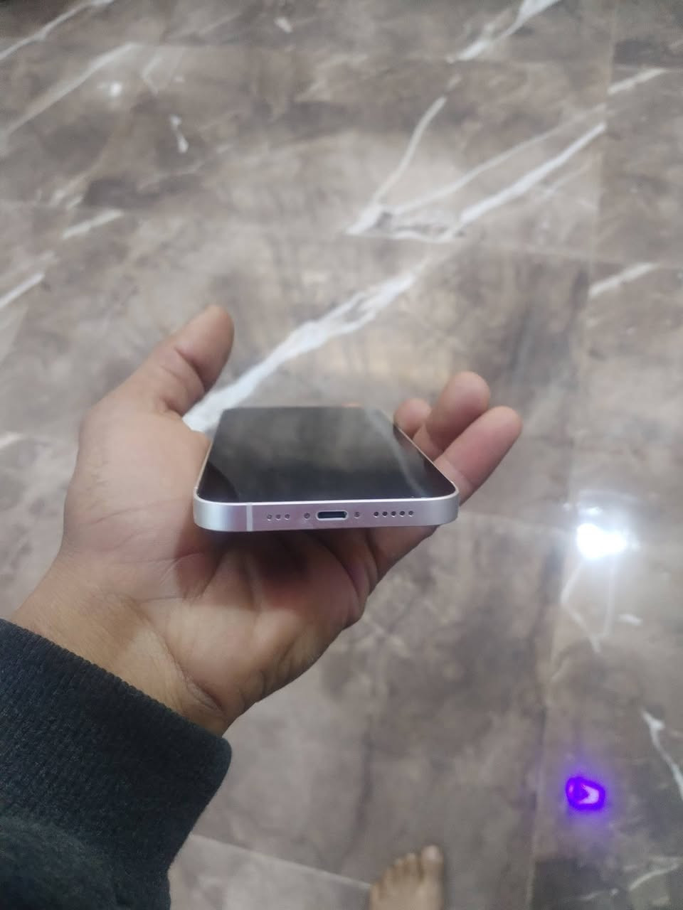 13عادي البيع السعر 275
واتر برو نهاين ممفتوح ولا مصلح
مشكله من خلي شريحه تطلع شبكه ويقره سمكارت بس مايتصل ماعرف ليش
الذكره 128
بطاريه 93
جهاز ضمان مكفول
مكاني بغداد دوره  
***********
