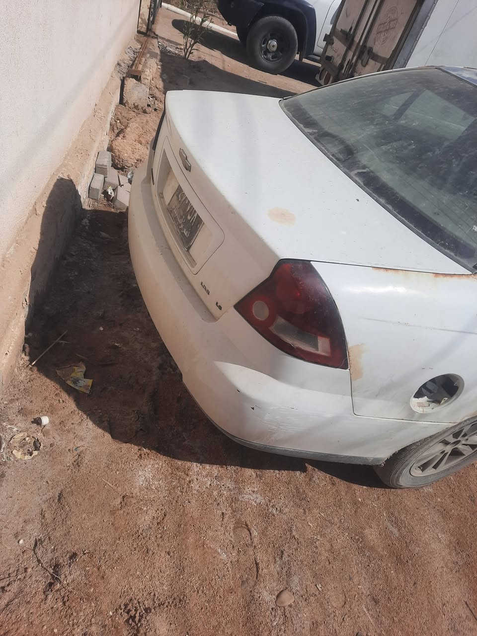 السلام عليكم سياره لومينا ٢٠٠٦ ابيعه كومت حديد مكينه ٢ونص نضيفه كلش وكير دواخله نضاف ماعد لرباك وملات التبريد تكسرن ما متواجد ع الفيس وهاذ رقمي *********** 
وهاذ الثاني واتساب فقط *********** 
سعر 12 ورقه
