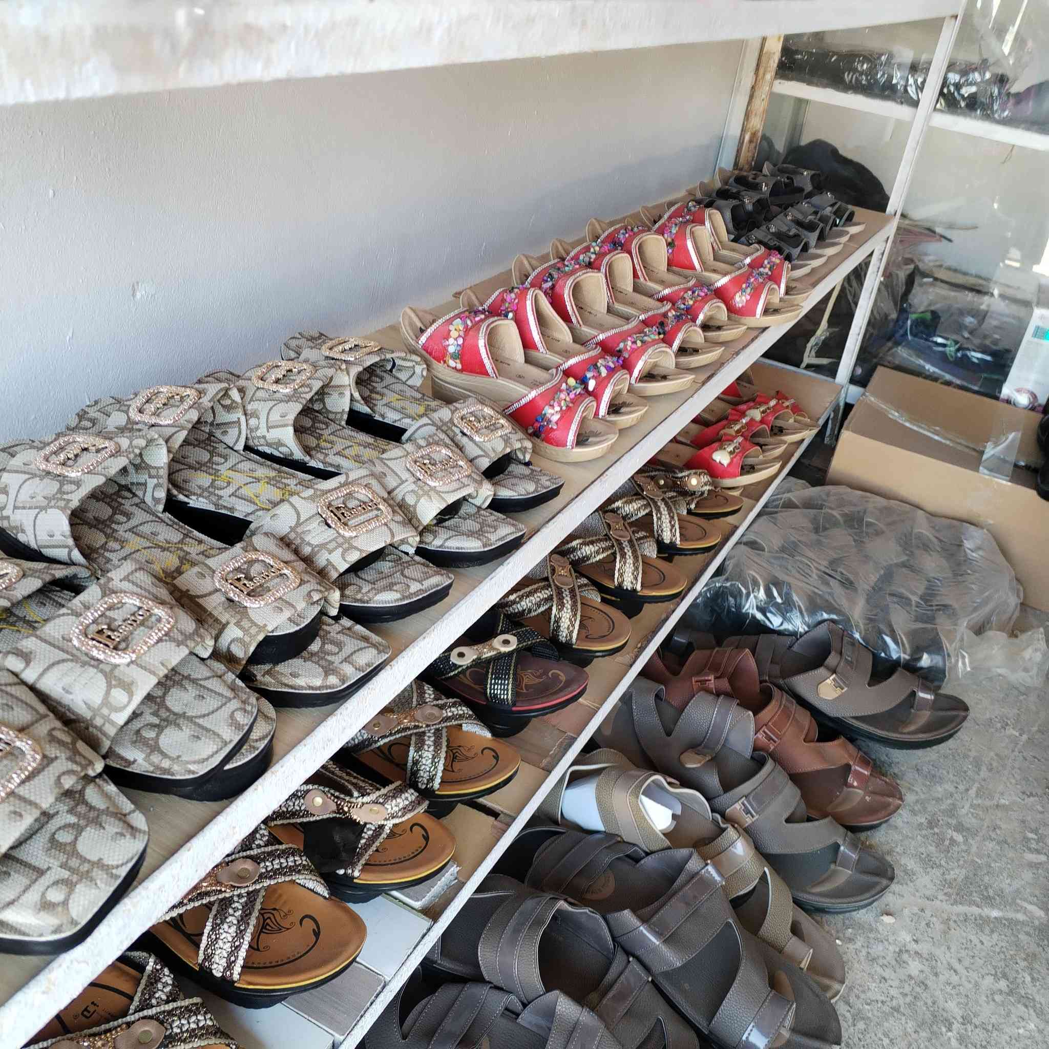 البسه مناسبه شرط جوه السوك
قرب محلات جاسم حمدون
باداره يحيى الحمادي


**إذا كنت صاحب هذا الإعلان وتريد حذفه لأي سبب، رجاءا أرسل رسالة إلى الدعم الفني**