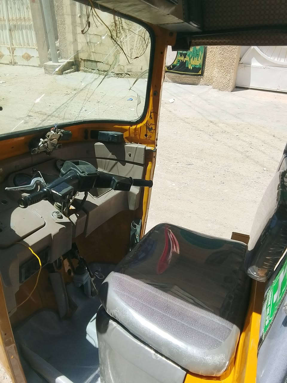 سلام عليكم تكتك موديل 20رقم وسنويه  للبيع السعر خاص الإستفسار ***********
