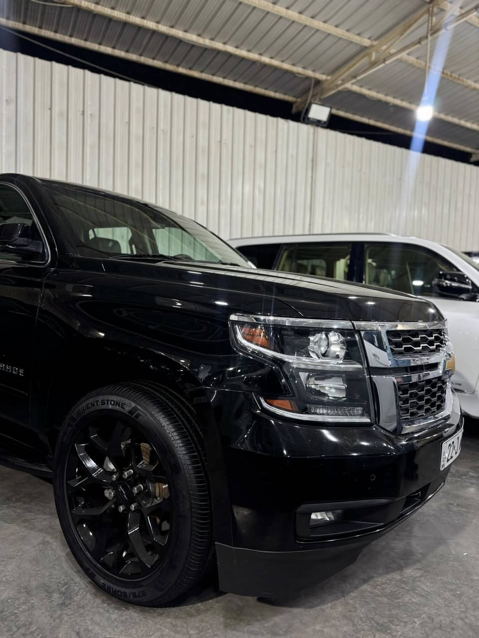 للبيع تاهو خليجي  LT موديل  2020
🖤 اللون: أسود
📍 الممشى: 72,000 كم
🚘 الدفع: رباعي 4×4
🌍 الموقع بغداد 
2️⃣2️⃣   رقم اربيل 

🔧 المواصفات والتجهيزات:
▪️ مكينة 5.3 لتر V8 قوية وتحمّل
▪️ قير أوتوماتيك ناعم
▪️ فئة LT
▪️ فتحة سقف
▪️ شاشة لمس أصلية
‏▪️ Apple CarPlay / Android Auto
▪️ كاميرا خلفية + حساسات
▪️ مقاعد جلد وتحكم كهربائي
▪️ تشغيل عن بُعد
▪️ تكييف أمامي وخلفي ❄️
▪️ أنظمة أمان وثبات

🛡️ مكفولة كفالة عامة من صبغ وبارد وتبديل جديدة 
🚗 السيارة استخدام شخصي 
للتواصل 
***********
