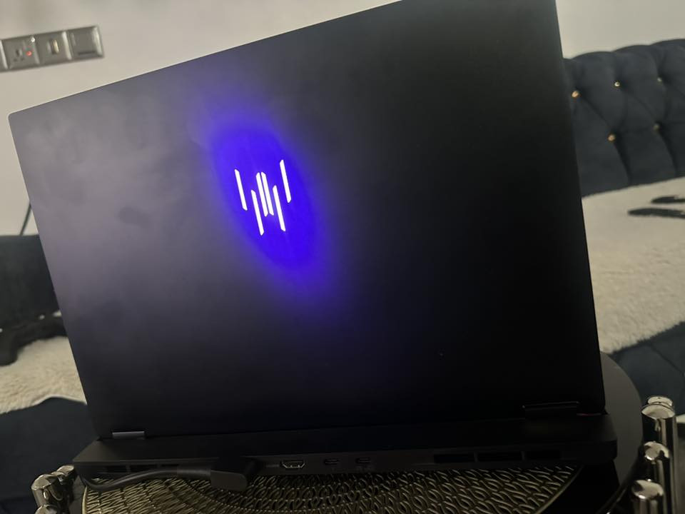 Acer helios neo 16s  اخر اصدار قوية جدا ،نضافه فول نفس جديد مستخدم جدا قليل ،للبيع
Core i9 275hx

Rtx 5070ti 12gb 1tb ssd

32 gb ram 

Screen oled 250 hz 2.5k

Battery cycle count 11 

Rgb keyboard 4 zone


**إذا كنت صاحب هذا الإعلان وتريد حذفه لأي سبب، رجاءا أرسل رسالة إلى الدعم الفني**