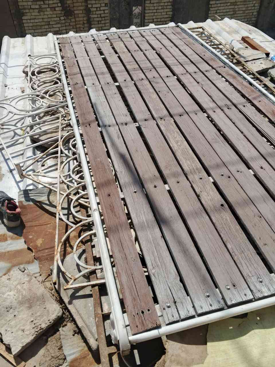 سلام عليكم للبيع  سيبانه تزريف نيسان عالية مكان بغداد سعر 125 بيه مجال ***********
