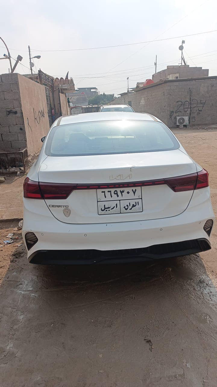 سلام عليكم سيراتو للبيع موديل 22 ماشيه 57  سعر154وبي مجال بسيط الاستفسار الاتصال ***********
