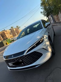 BYD-Qin L_ 2025 مواصفات سيارة  لvibعدا البنورامة  داشكام أمامي اصل مع ...