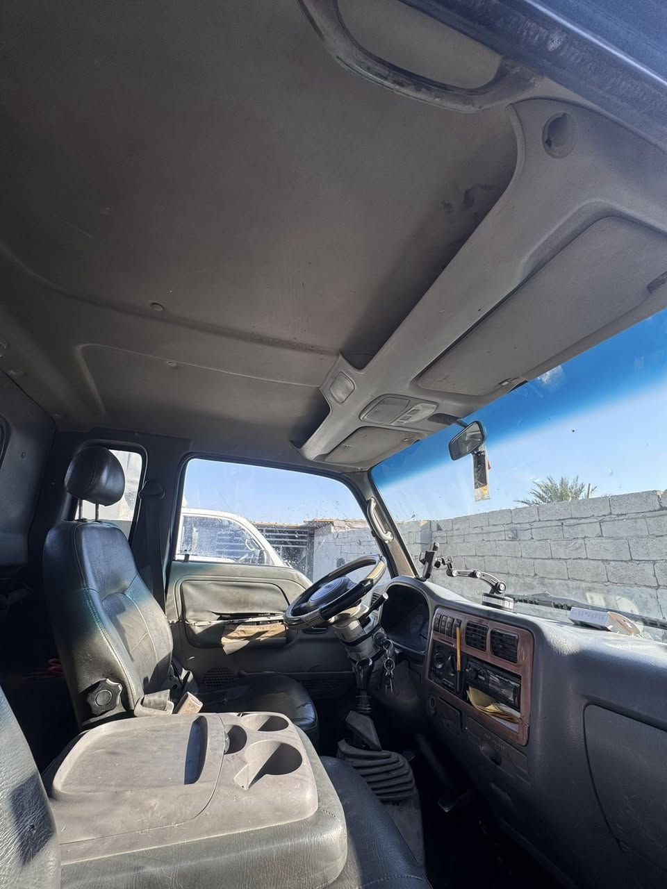 السلام عليكم للبيع فقط
ام عيون 2001باسمي رقم بغداد تحويل ثاني يوم سنويه جديده 
مكفوله وخير من الله سعر 68 
مكاني بغداد ***********
