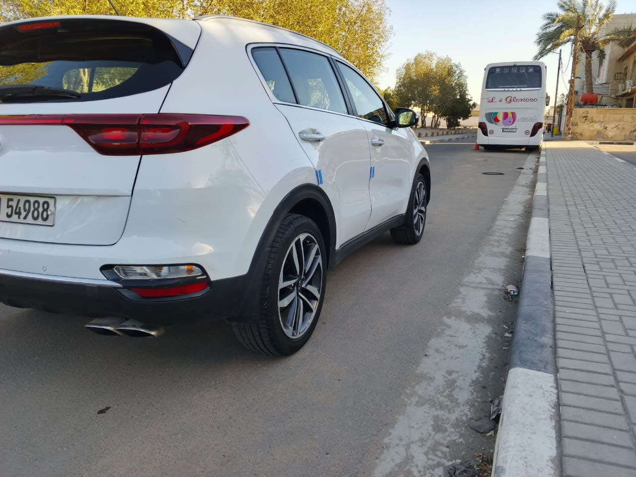 1. كيا سبورتج  خليجي
2. موديل2020.
3. رقم اربيل (( بسم عربي مكانه راعيه بغداد )) تحويل مباشر بنفس اليوم. عندي وكاله بيه عامه مطلقه سنويه منتهيه صارله ١٥  يوم مدفوعه رسوم بس تسلم قديمه تستلم جديده للعلم ملاحضه السياره كفاله فقط بيه ثلاث شخوط بارد فقط بدون صبغ ومصلحات 
4.  السيارة جديدة جدا ومكفولة كفالة عامة صبغ وضربه 
5. الداخل كشنات حمصي جلد ومخمل.
6. المري شفط 
7. ثلاثة انظمة قيادة.
8. محرك 2000 دوش.
9. تبريد قطعتين امامي وخلفي.
10. نظام مانع تزحلق.
11. فول تحكمات ستيرن جهتين.
12. بلوتوث.
13‏(Aux+Usb)
14. كروس (مثبت) سرعة.
15. سويج تشغيل عدد 1
16. مكانها بصره 5ميل 
17. حساس امامي وخلفي.
18. ويل كروم.
19. سايد بريك بالرجل
20. تحكم ستيرن جهتين فول.
21. السيارة ماشية 163
22. لد نهاري 
23. السعر 185 ورقه بيه مجال حك جيتك *********** واتساب فقط
بي البصرة, العراق
