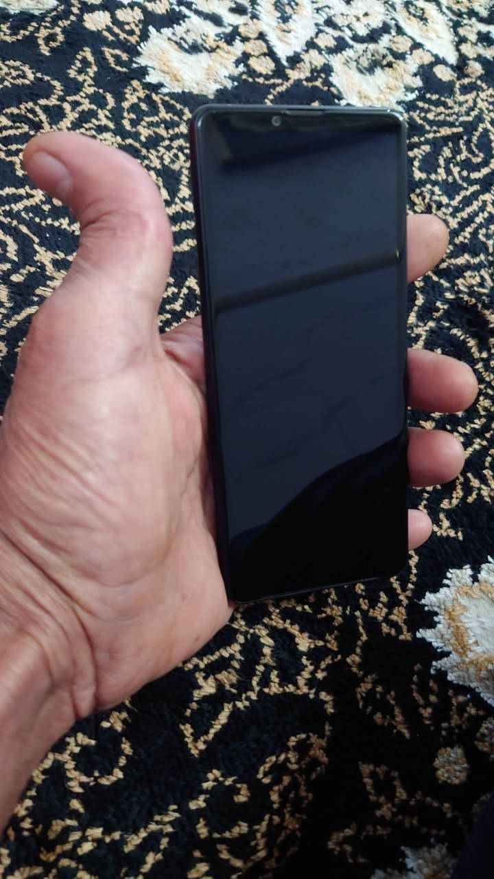 جهاز سوني اكسبيريا 10مارك3 5G  نسخة دكومو ذاكرة 128ورام 6 للبيع ب 130 مكفول من اي شي أخو الجديد 
ملاحظة الجهاز بدون أغراض 
عنوان بغداد البياع حي الشرطة الرابعة 
*********** واتساب بغداد, العراق
