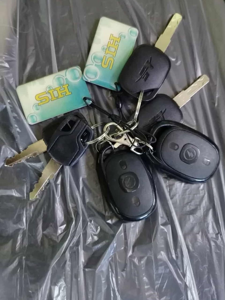 جديد دراجة شحن   موديل 2025  و بشكل  جديد كلياً  من شركة  HIS الرصينة والمعروفة

 4 بطاريات دبل 32 امبير

 قوة الملف 1500 واط

بوكس خلفي

كشن  عالي

سلة مميزة

لد امامي قوي

حامل وشاحن موبايل

 ام بي 3 MP3

تلائم جميع الاعمار والاغراض

اقتصادية

اعتمادية

رصينة وقوية

نظام انارة متكامل السرعة القصوى  تتجاوز الـ  60 كيلو متر بالساعة حقيقية - 4 سرع

بصمة العدد 2 – سويج عدد2  –-كارت NFC عدد 2  -جهاز انذار ضد السرقة

 ممكن تشغيلها بالكارت او السويج او البصمة

 السعر :  550   الف دينار عراقي

محل الورقة الخضراء للدراجات الكهربائية الشحن   

بغداد – شارع الربيع – مقابل الامثل للمطابخ – قرب مدخل دور نواب الضباط في الحرية للتواصل : واتساب *********** – ***********
