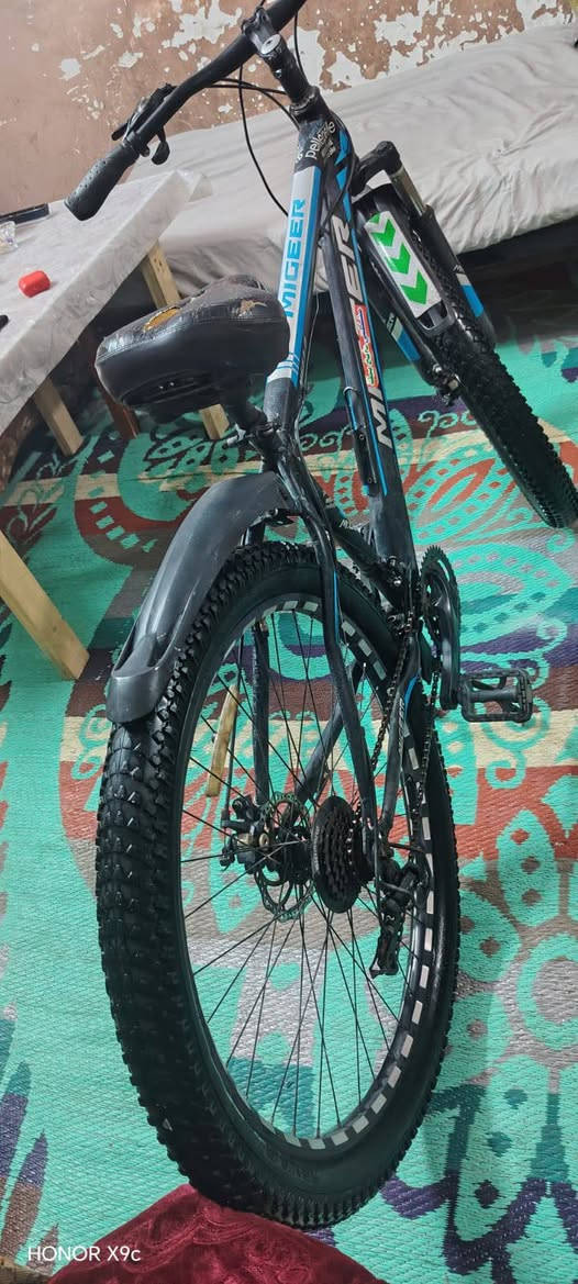 بايسكل جبلي حجم 30. مستعمل شي كلش  قليل. كير امامي خلفي كله يشتغل السعر 195الف وبي مجال


**إذا كنت صاحب هذا الإعلان وتريد حذفه لأي سبب، رجاءا أرسل رسالة إلى الدعم الفني**